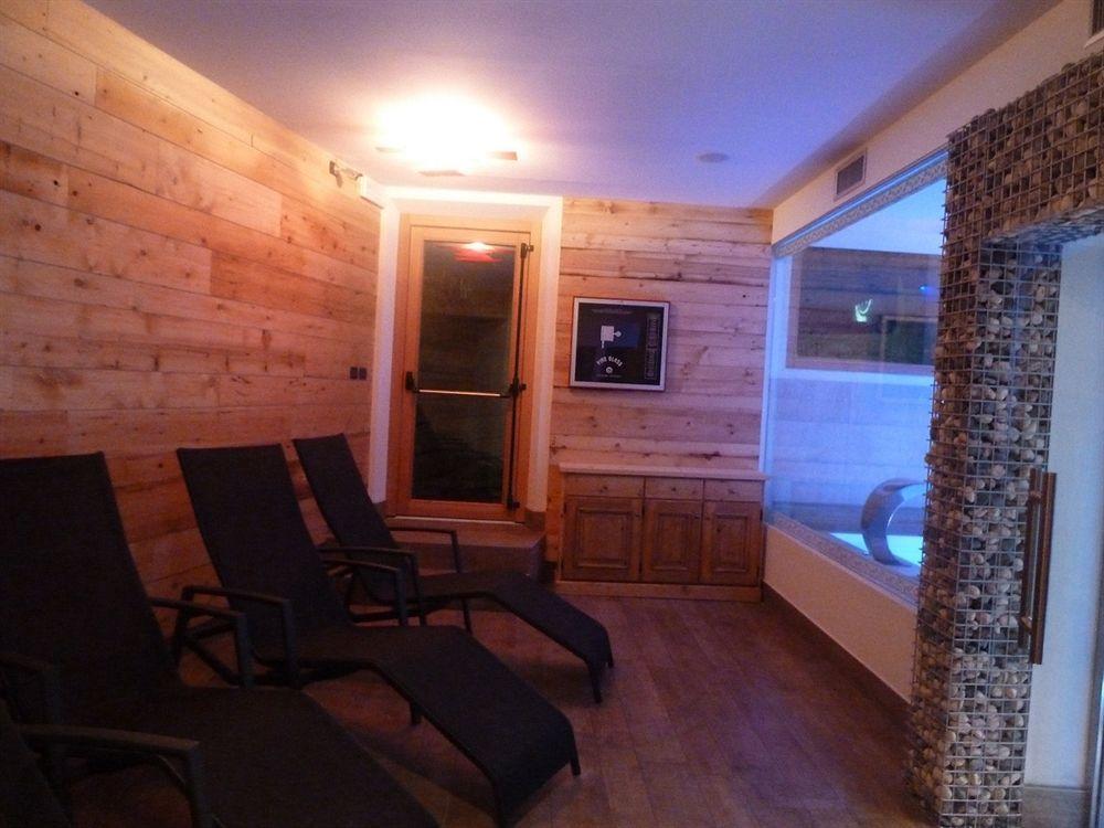 Hotel Carlone Breguzzo Εξωτερικό φωτογραφία